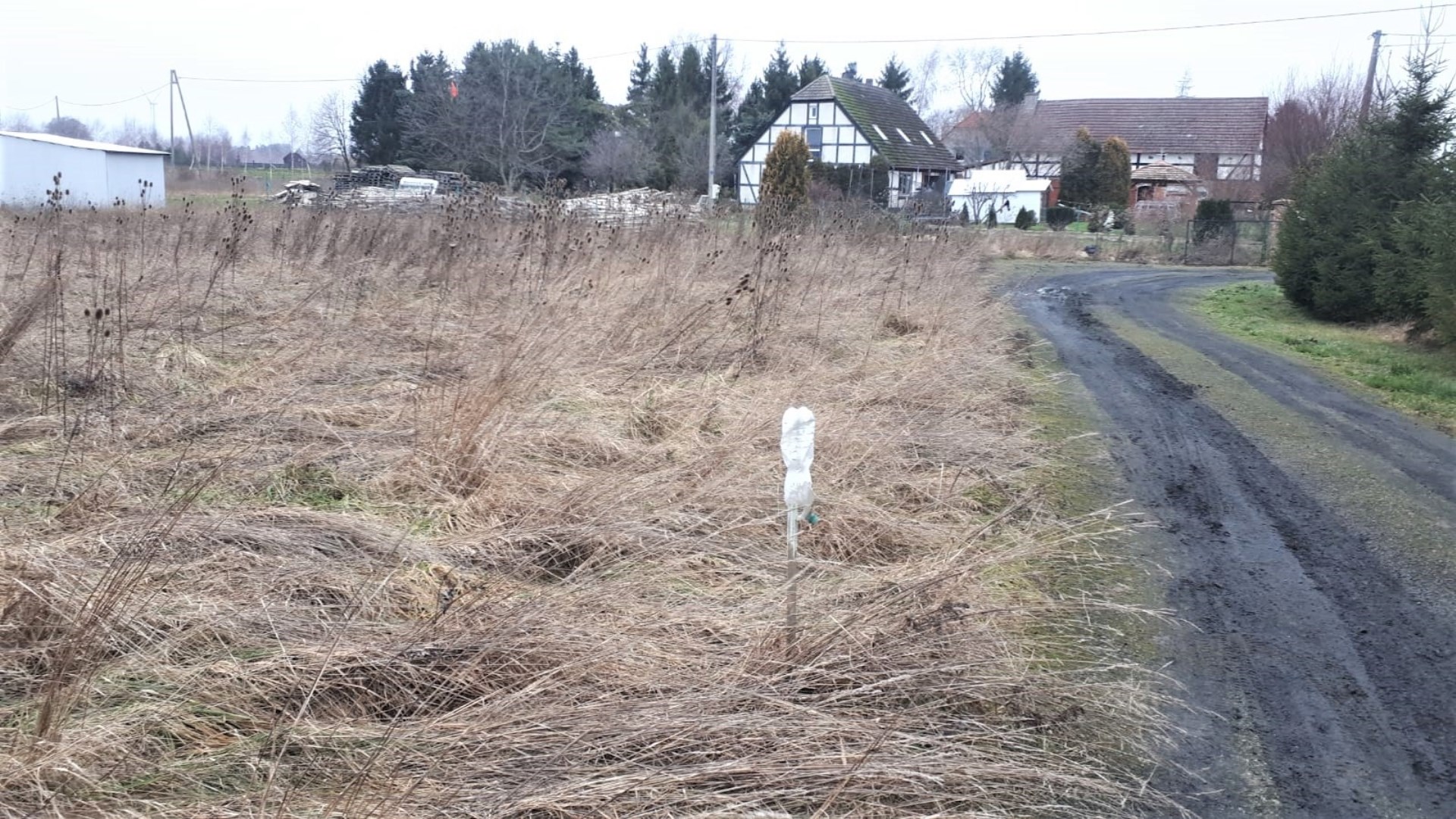 Działka na sprzedaż