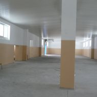 Hala na wynajem